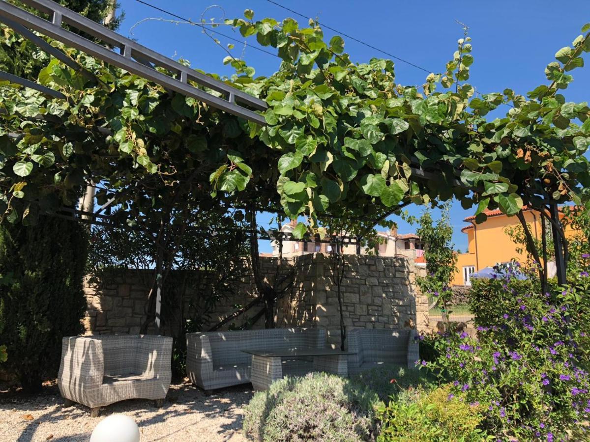 הוילה Kaštelir Casa Stefanie מראה חיצוני תמונה